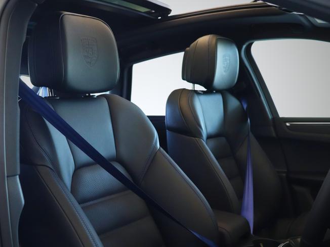 PORSCHE Macan Photo 17