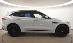Jaguar F-PACE Photo 1