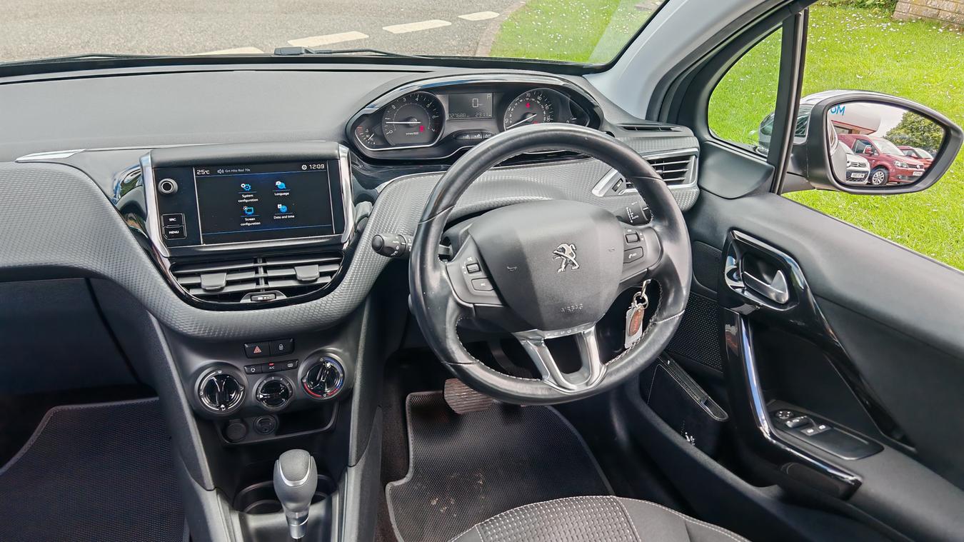 Used Peugeot 208 WG67UPK 24