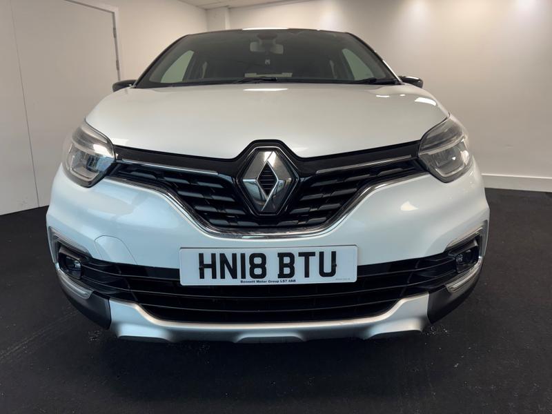 Renault Captur Photo f0eff3f7-b78b-4a7f-ad4a-b94326143760.jpg