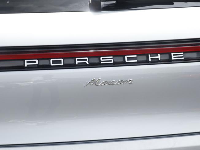PORSCHE Macan Photo 44