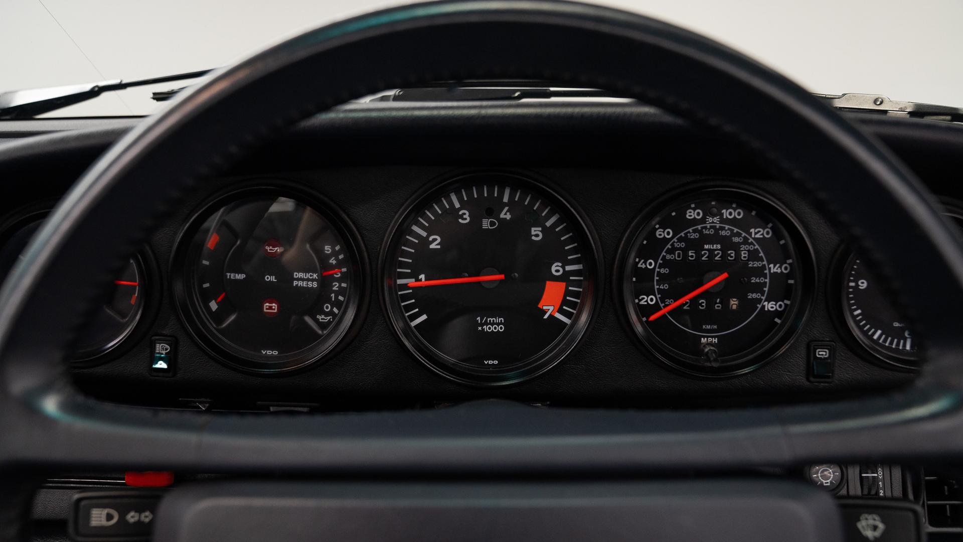 Porsche 911 Carrera Photo f1167bef-b8bc-4e08-aef9-60058ae2f7c4.jpg