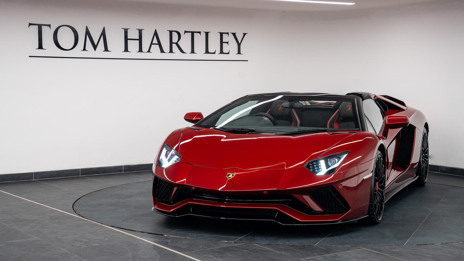 LAMBORGHINI Aventador Photo f1186b06-31e7-4fb1-9d20-f8e4fb7b9238.jpg