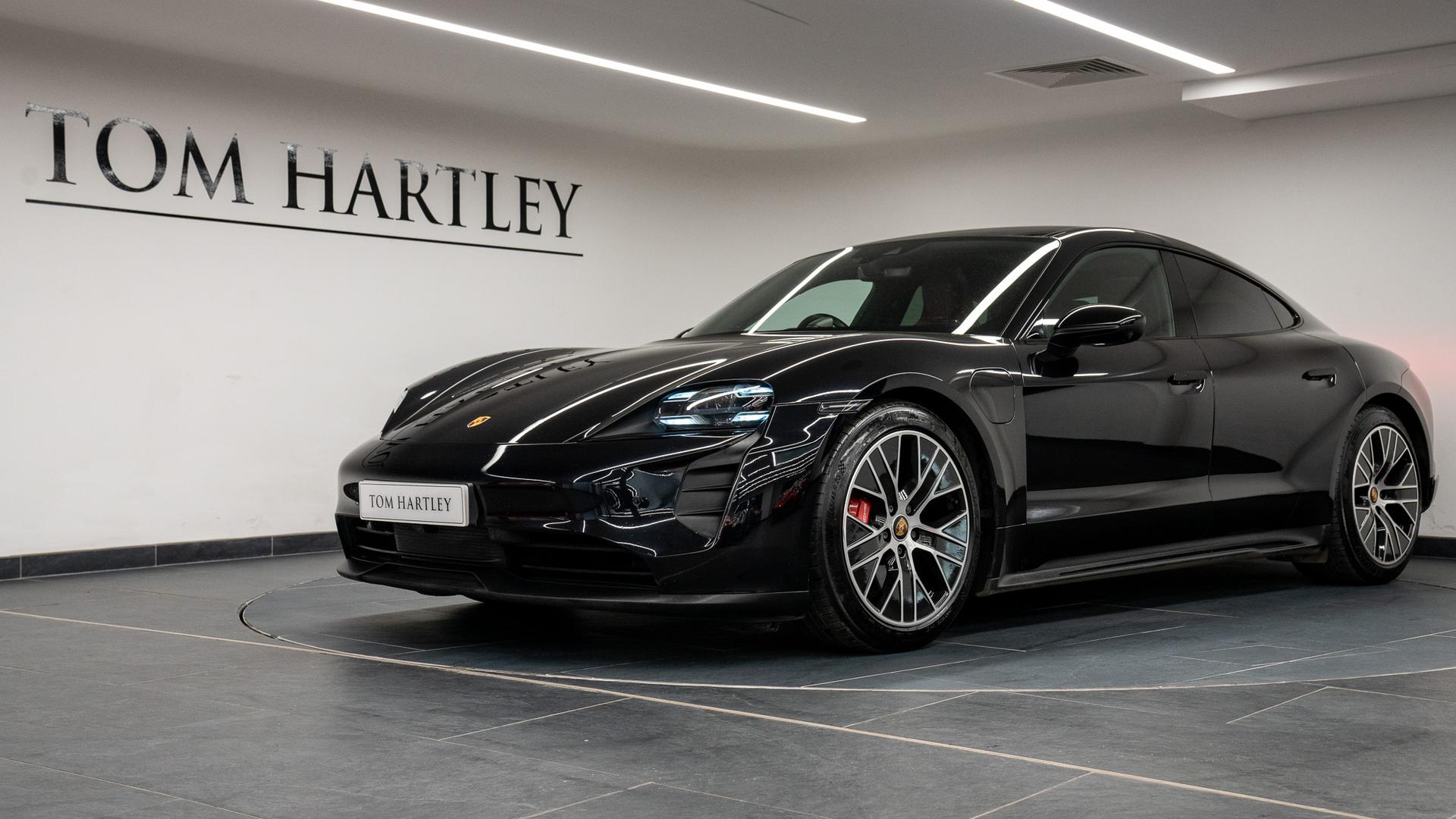 Porsche Taycan Photo f11af653-0c57-48af-9866-164eb956b9ab.jpg