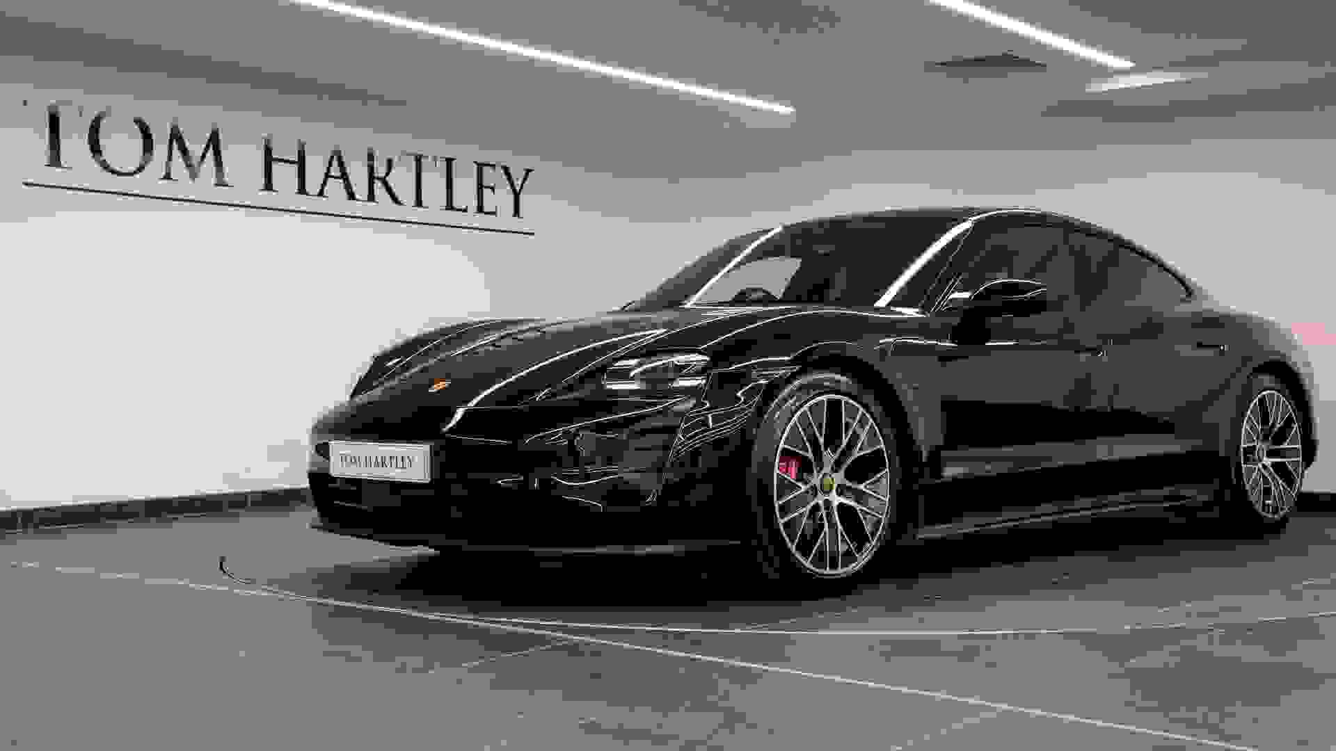 Porsche Taycan Photo f11af653-0c57-48af-9866-164eb956b9ab.jpg