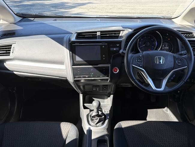Honda Jazz Photo f11da3f5-b8e6-4f4e-855a-74279c28d8dc.jpg