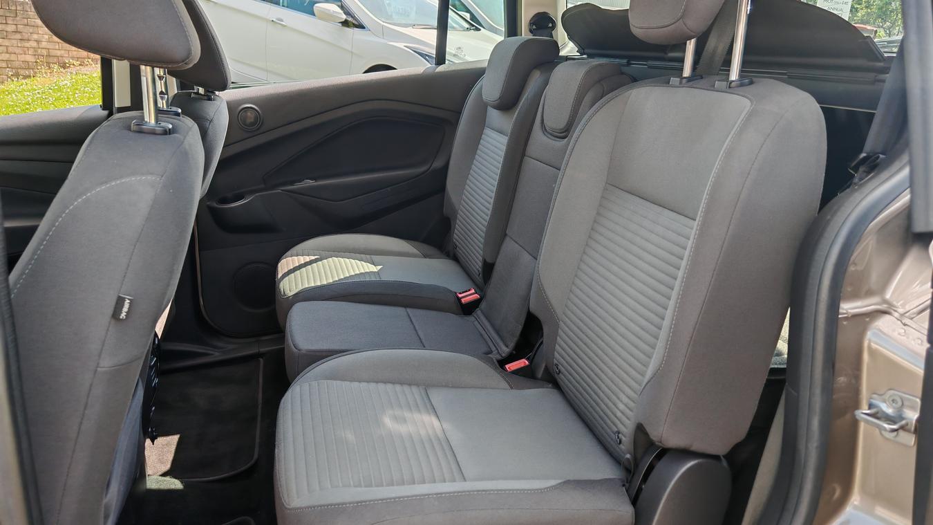 Used Ford Grand C-Max AF19KPE 17