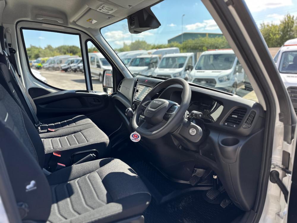 Iveco Daily 35S14 Photo f139899c-da1c-4804-a0af-c61e235609c9.jpg