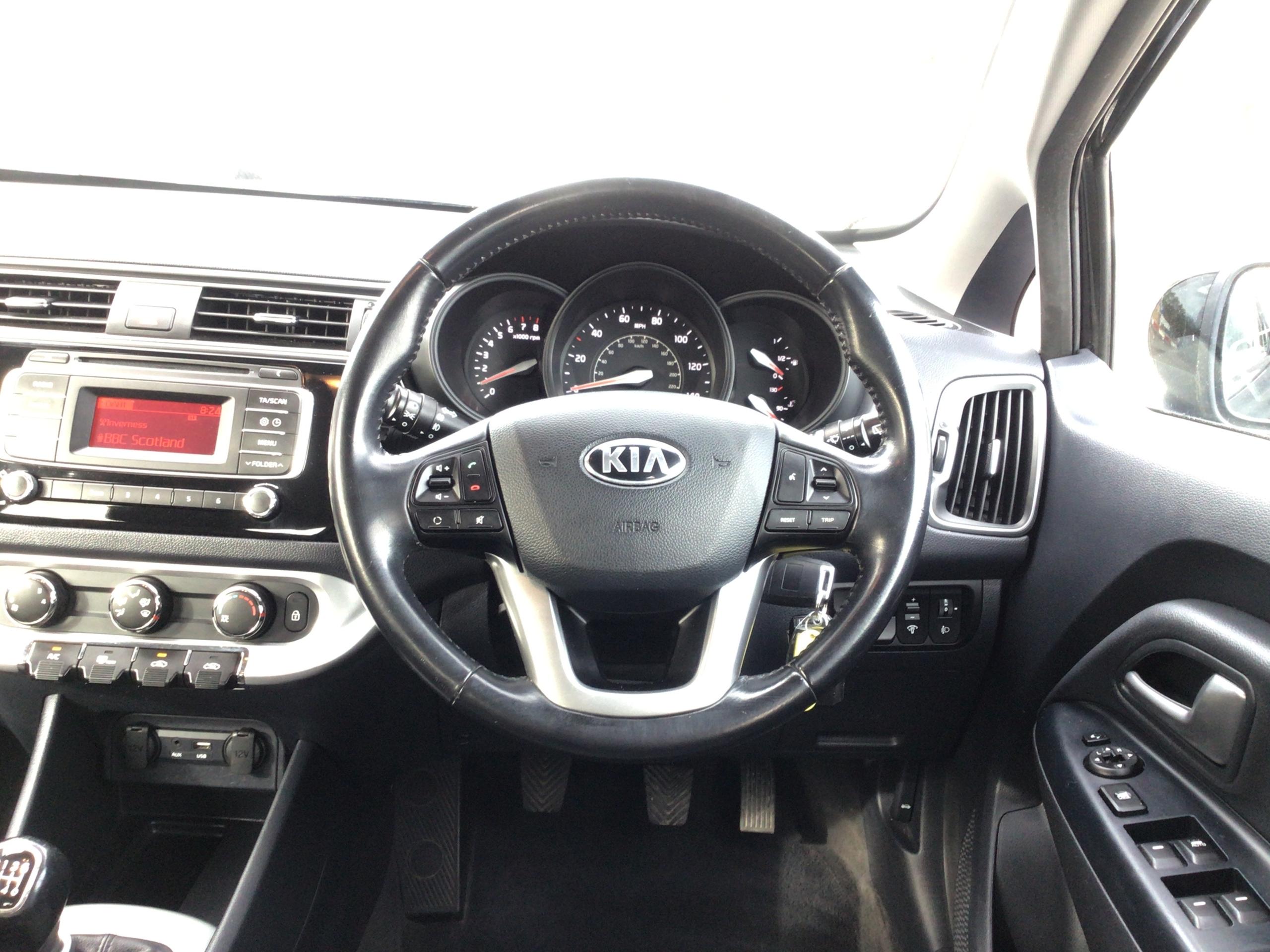 Kia Rio 1 4 2 In Midnight Black 9 698