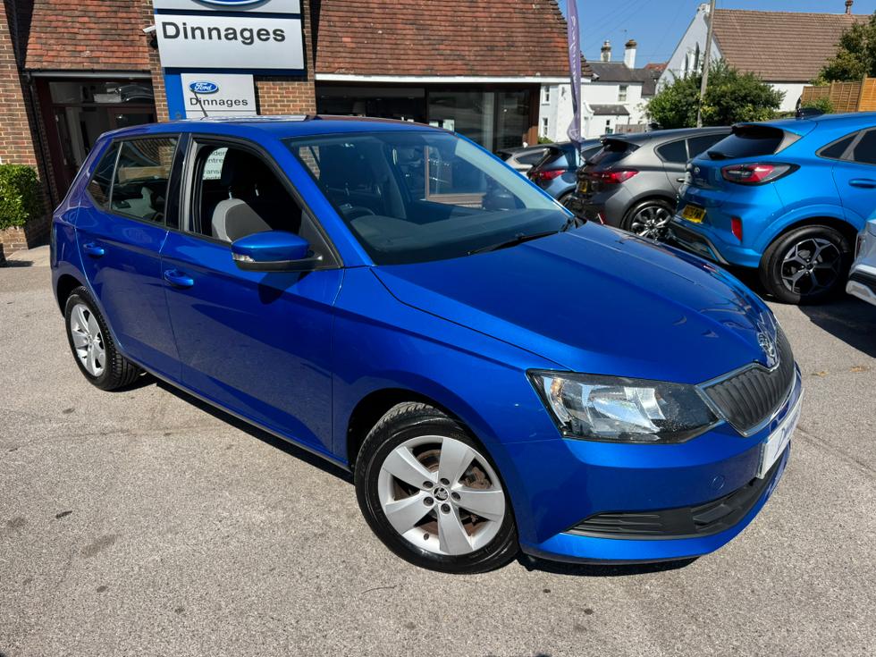 Skoda Fabia Photo f1495bb8-c344-493d-b34d-057798144801.JPEG