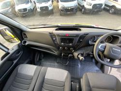 Iveco Daily Heavy Haulage Photo 12