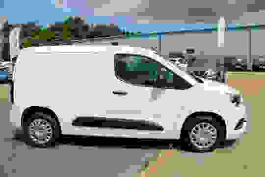 Vauxhall COMBO Photo f15cb749-2d70-425e-9a93-d142232ab0a3.jpg