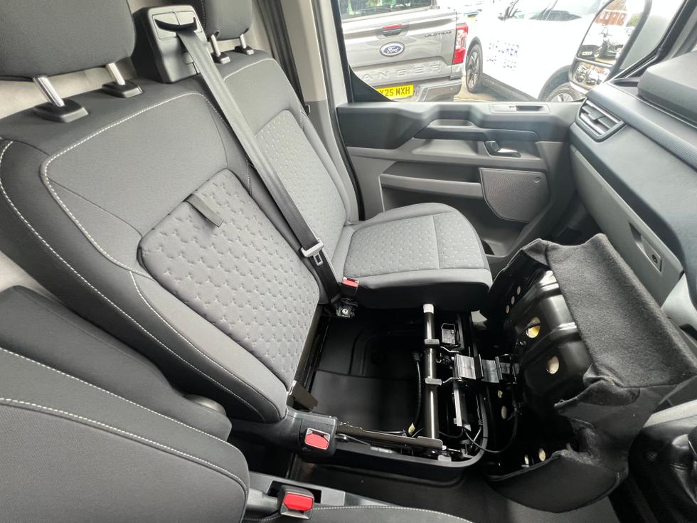 Ford Transit Custom Photo f18600e4-0442-4319-b87d-0cd02a207440.jpeg
