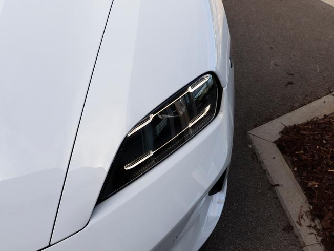 PORSCHE Taycan Photo 11