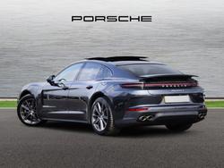 PORSCHE Panamera Photo 2