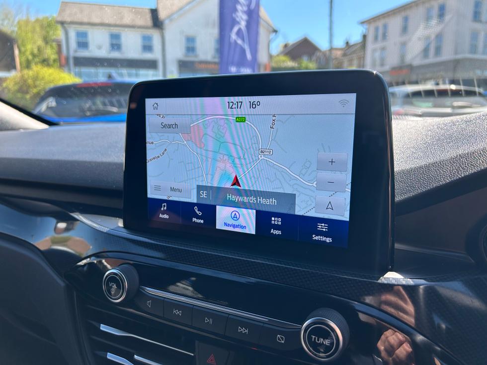 Ford Kuga Photo f1c7687f-16db-442e-b205-19170253dca7.jpeg