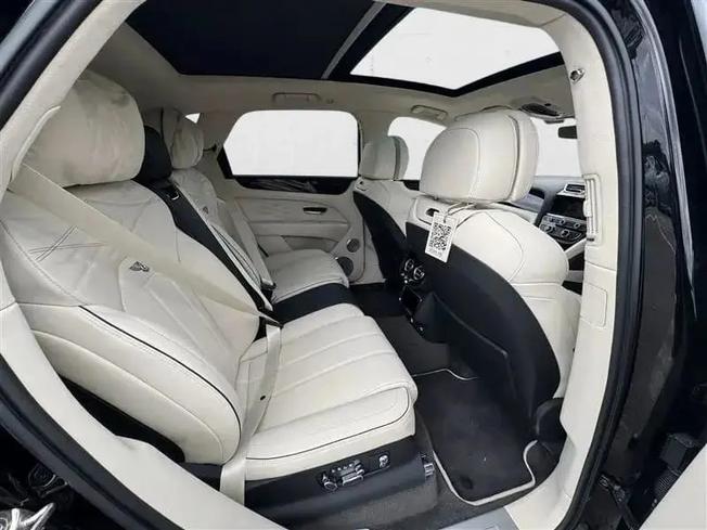BENTLEY Bentayga Photo 7