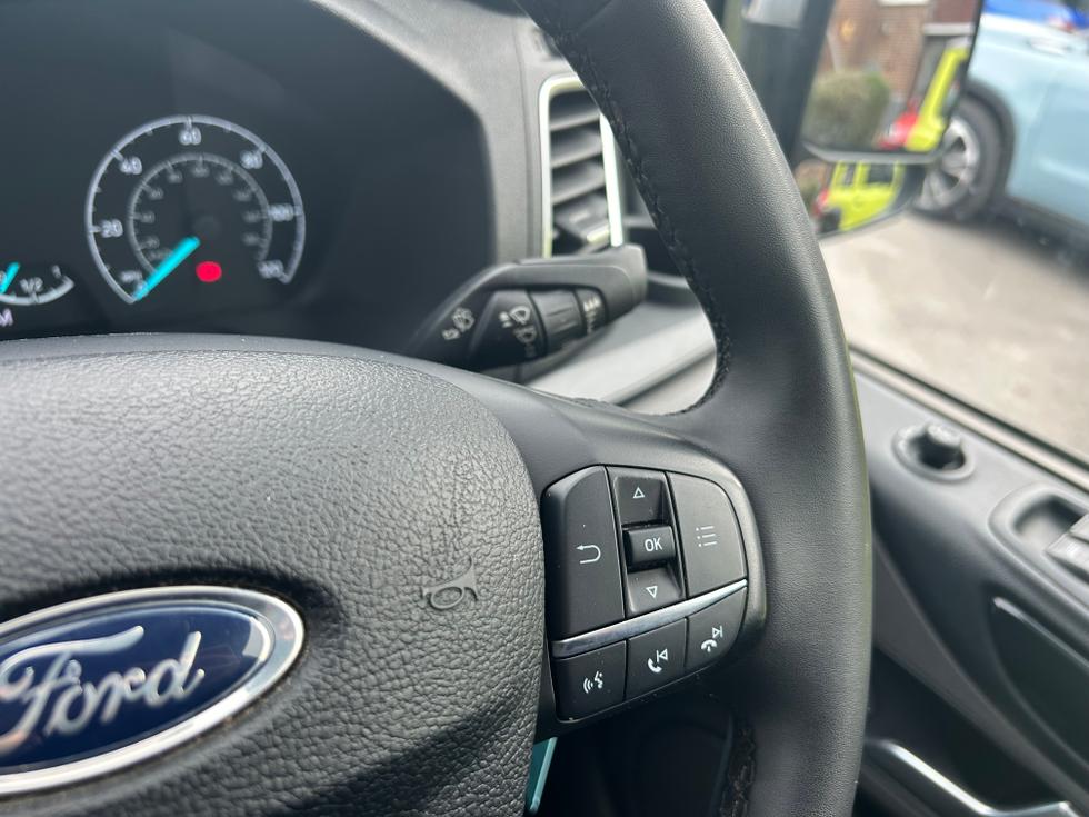 Ford Transit Custom Photo f1d2635b-07f2-4006-b7a9-4966110847ff.jpeg