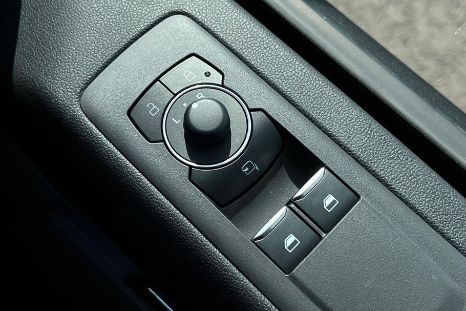 Used Ford TRANSIT CUSTOM 21/N087097 22