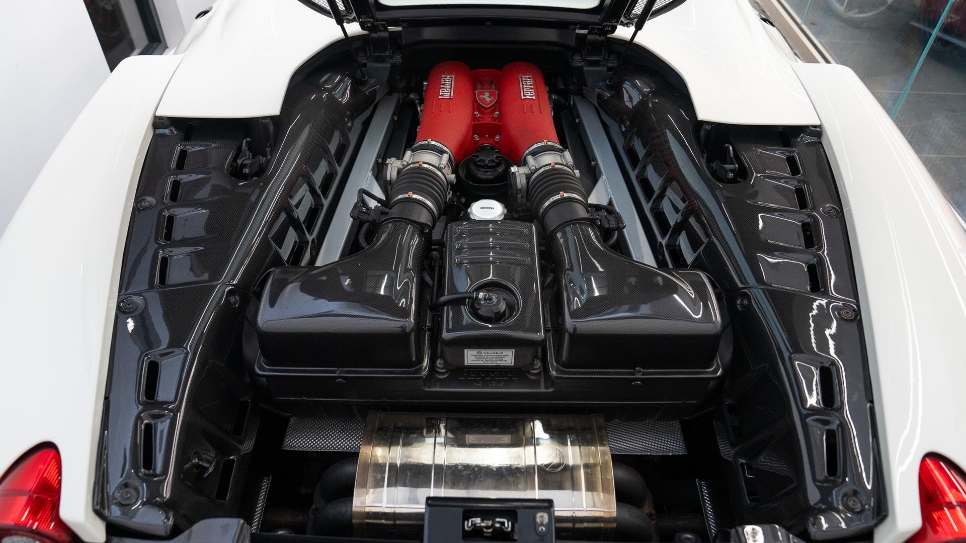 Ferrari F430 Photo f1e2ba35-5e1c-4abe-b44a-e7cbe96ece36.jpg