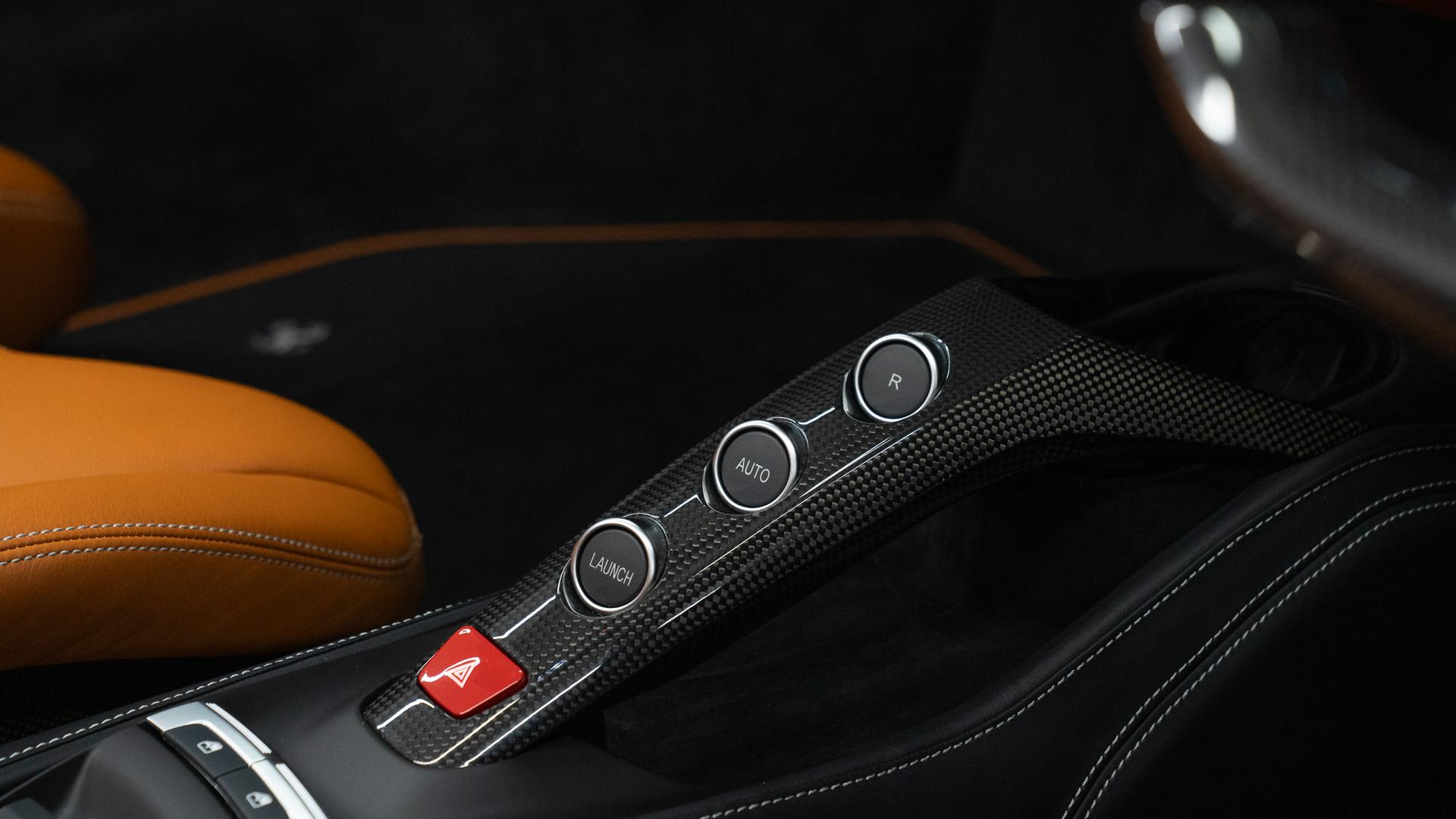 Ferrari 488 Photo f1e53c63-2a0a-42ef-ae47-6ece309e35a5.jpg