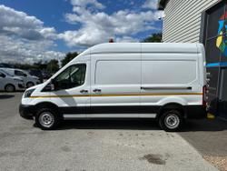 Ford Transit Photo 1
