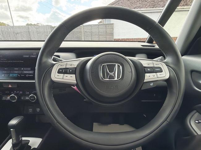 Honda Jazz Photo f1ee6f38-23ea-4e07-aa5a-56c6220d2aab.jpg