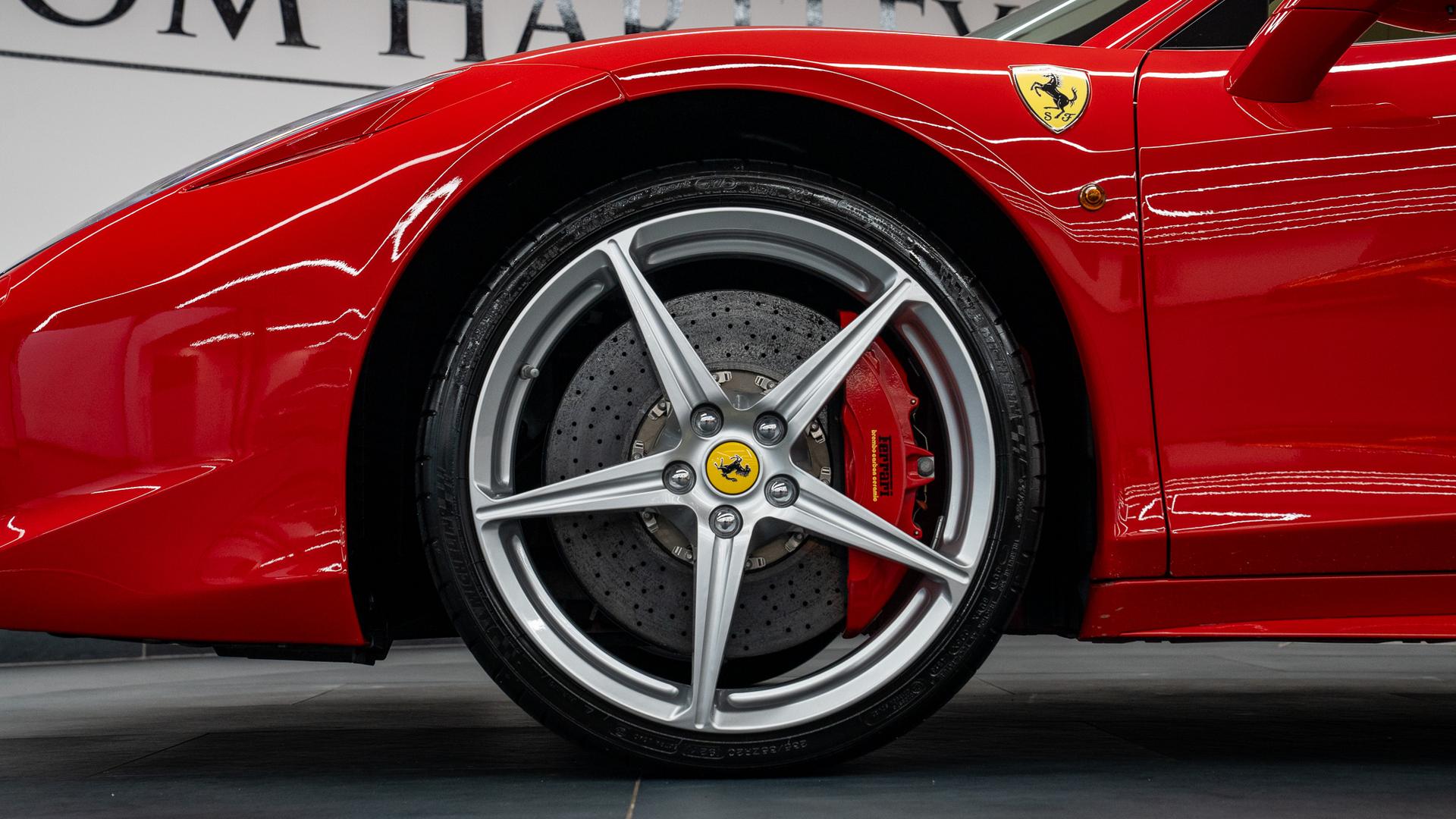 Ferrari 458 Photo f207838c-cbb4-4f75-ac4f-1e78354f4d8e.jpg