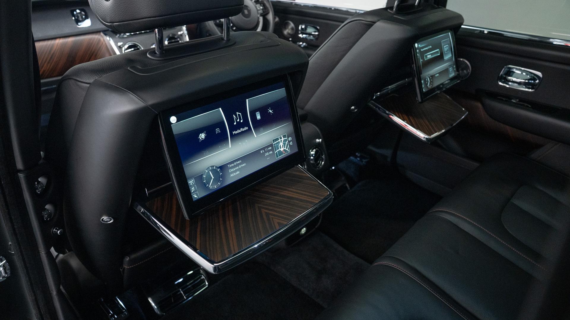 Rolls-Royce Cullinan Photo f2260d48-0e38-4ff8-a5a3-762f90e6f77d.jpg