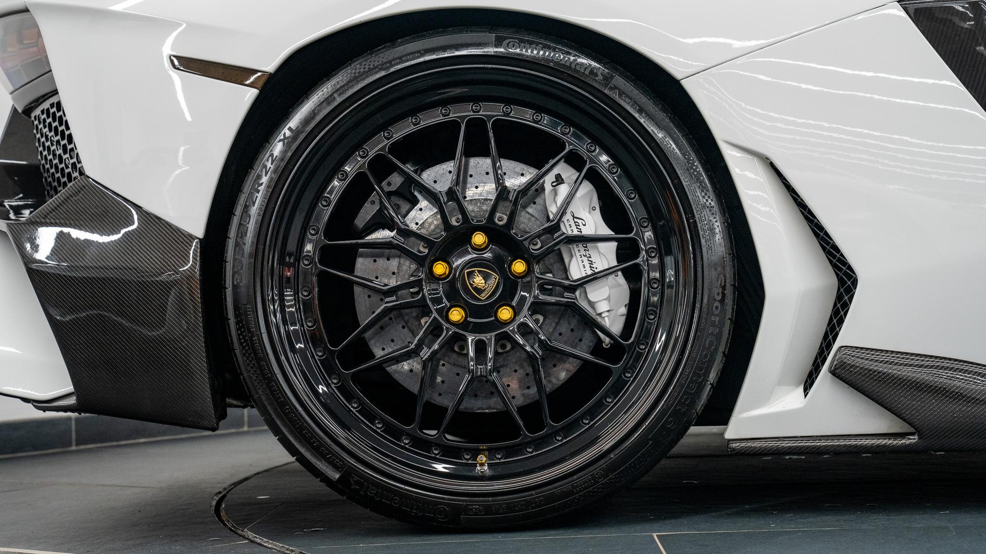 LAMBORGHINI Aventador Photo f240aab0-0d85-4897-8506-21310de18bbb.jpg