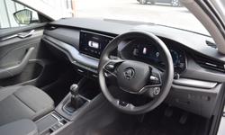 Skoda OCTAVIA Photo 2