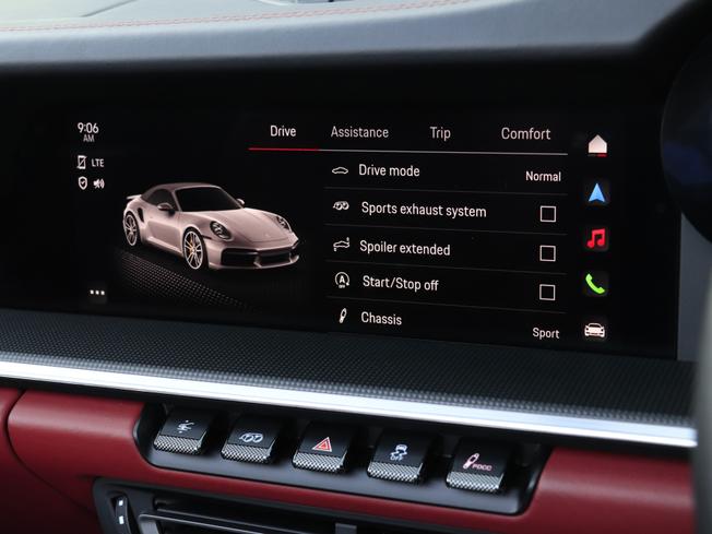 PORSCHE 911 Photo 21