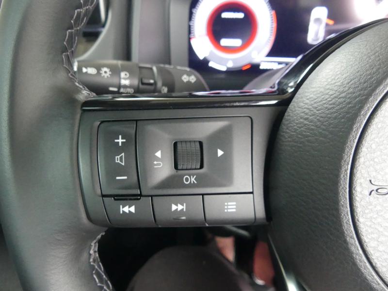 Nissan Qashqai Photo f2494529-f401-462b-8e4c-9e13245b415a.jpg