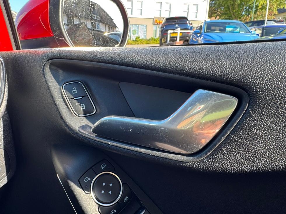Ford Fiesta Photo f266131f-6c1f-442e-a2fd-e82049c6046e.JPEG