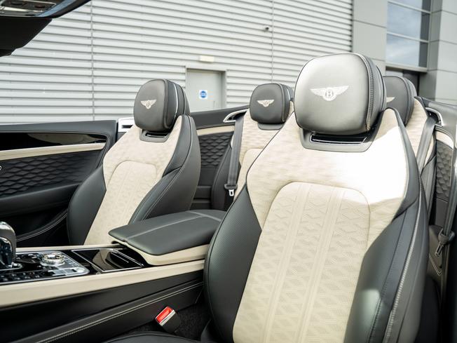 BENTLEY Continental GTC  Photo 24