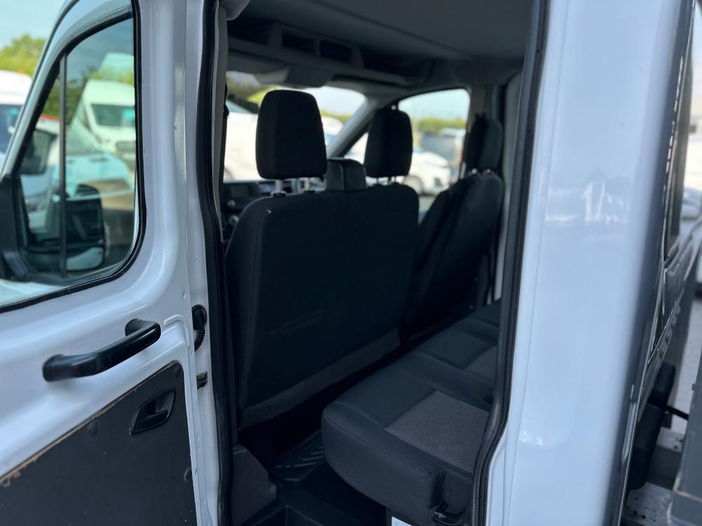 Ford Transit Photo f2700511-93b1-4886-8f7a-8d23b1ce1408.jpg