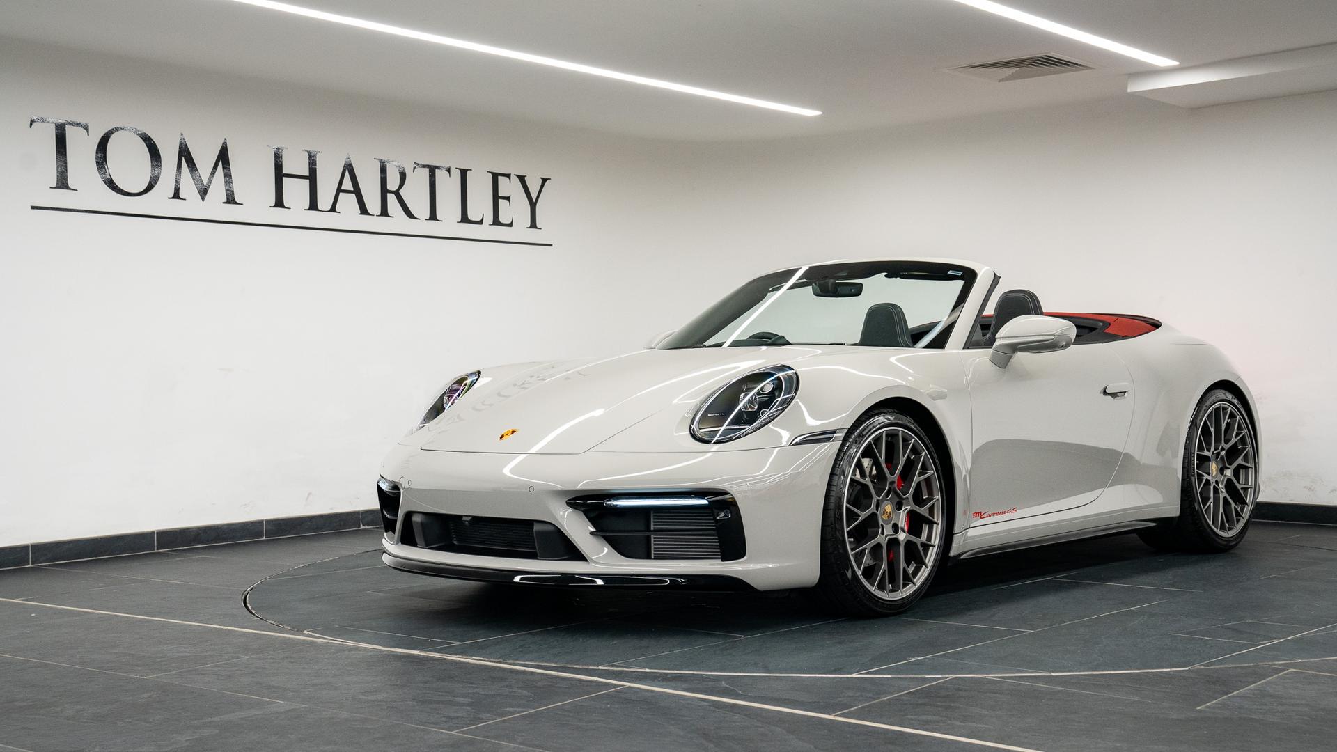 Porsche 911 Photo f2a25a42-c5d6-4af7-8e57-8111a5bad222.jpg