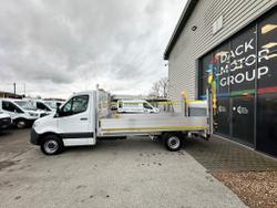 Mercedes-Benz Sprinter Photo 18