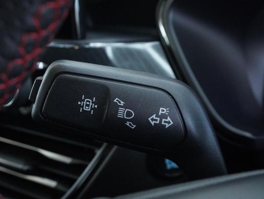 Ford Kuga Photo f2ae8422-dc42-43d5-b43f-975d5ad76805.jpg