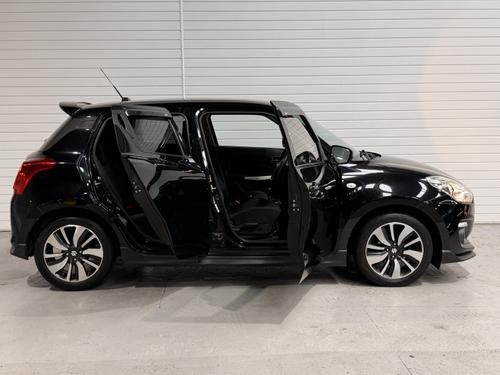 Suzuki Swift Photo f2b2d864-c45b-4069-a214-2a9870f575e5.jpeg