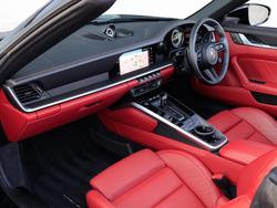 PORSCHE 911 Photo 3