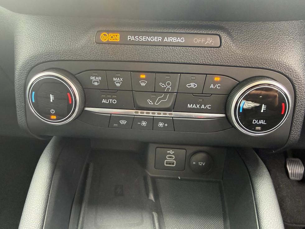 Ford Kuga Photo f2cd75ff-9f52-4970-ada1-ce16ea49b3af.jpeg