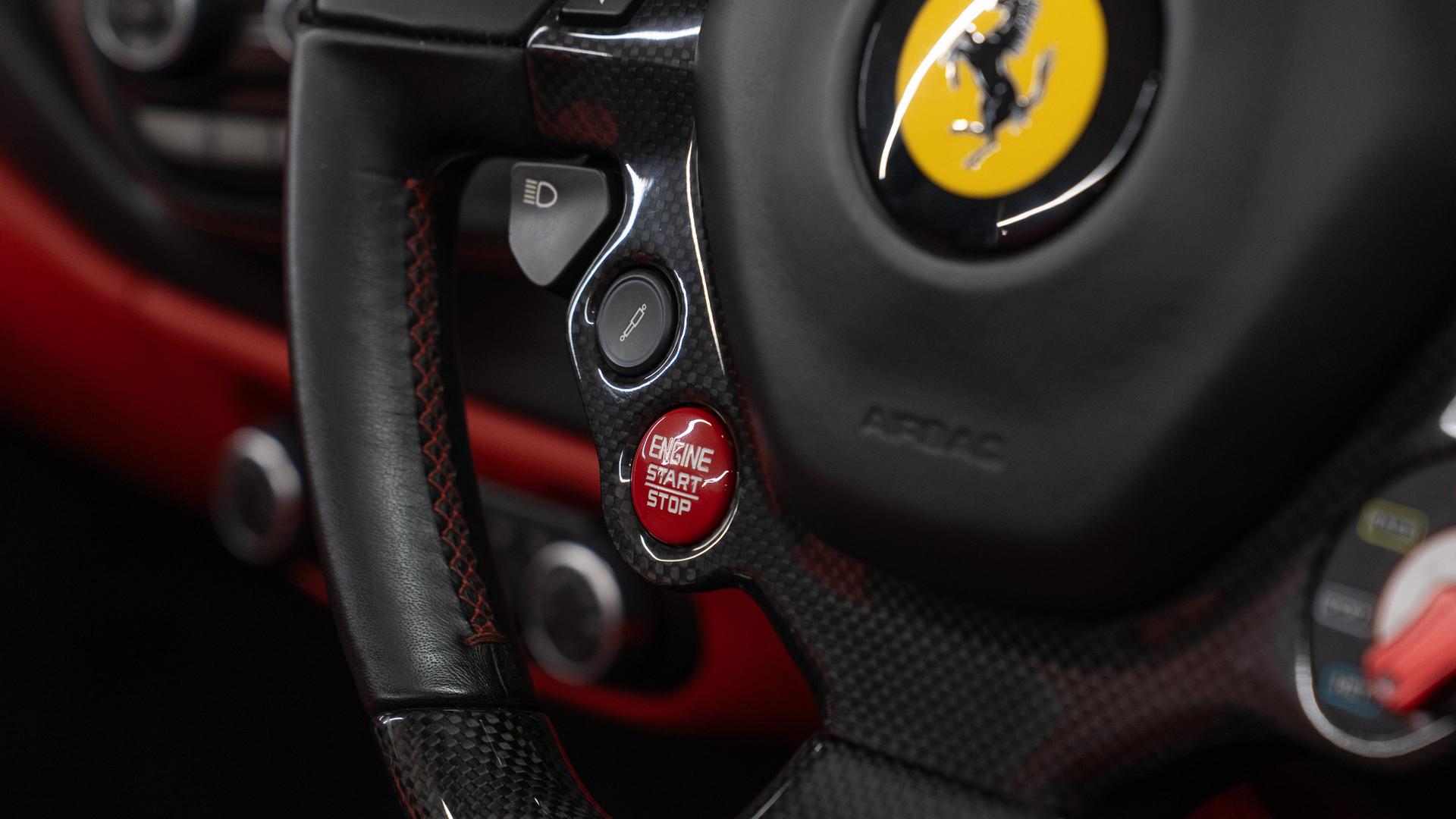 Ferrari 488 Photo f2d03d92-abe8-4704-9547-73b217a7585d.jpg