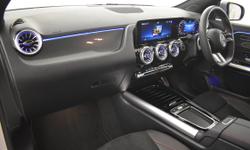 Mercedes-Benz GLA Photo 6