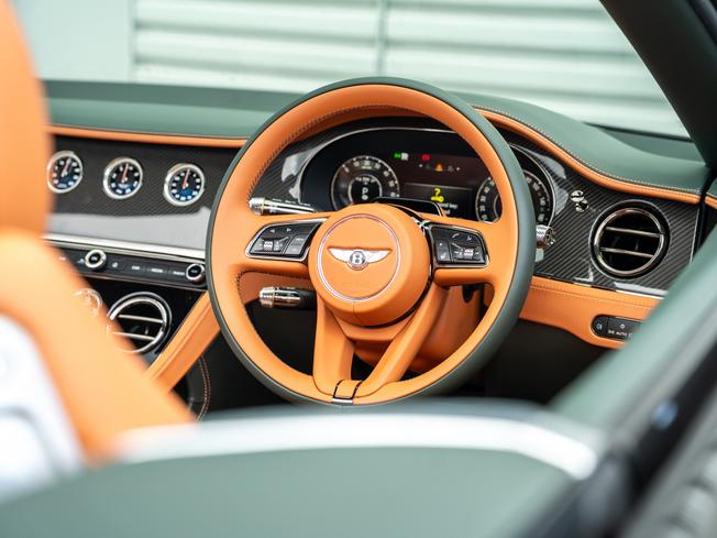 BENTLEY Continental GTC Photo 11