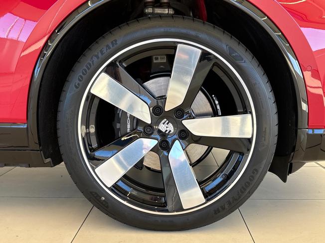 PORSCHE Macan Photo 9