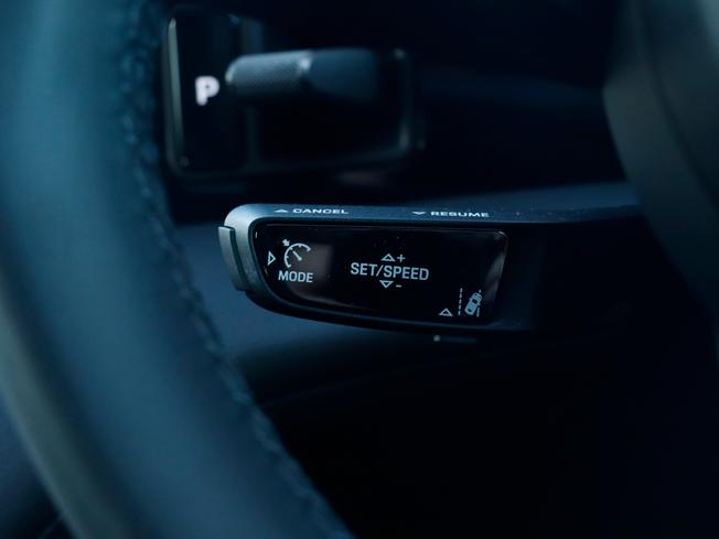 PORSCHE Taycan Photo 15