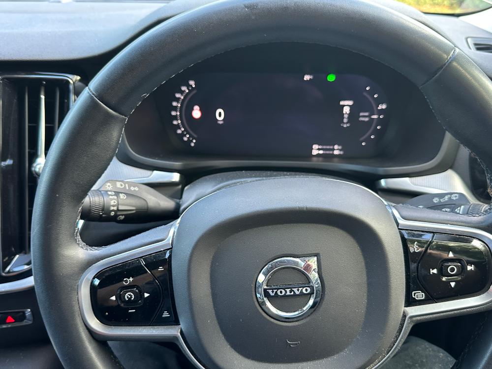 Used Volvo V60 CP72VMO 43