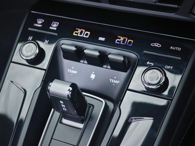 PORSCHE 911 Photo 33