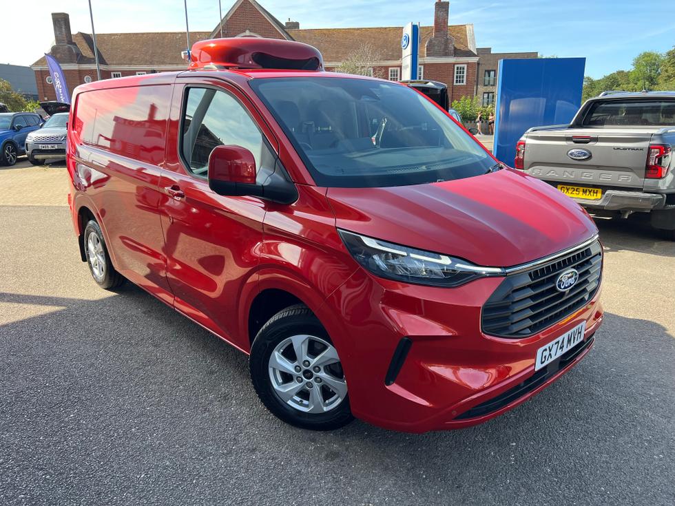 Ford Transit Custom Photo f3071583-ebf4-447b-b9c5-2db8e38d5a4f.jpeg